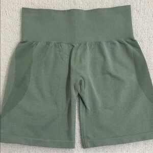 Women's seamless shorts